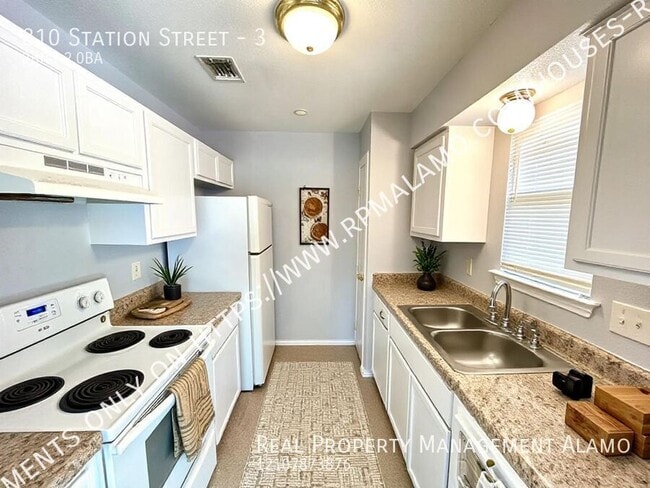 Photo - 810 Station St Unit 3
