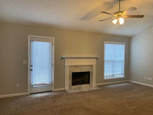 Photo - Charming 3 BR / 2 BATH Ranch!!