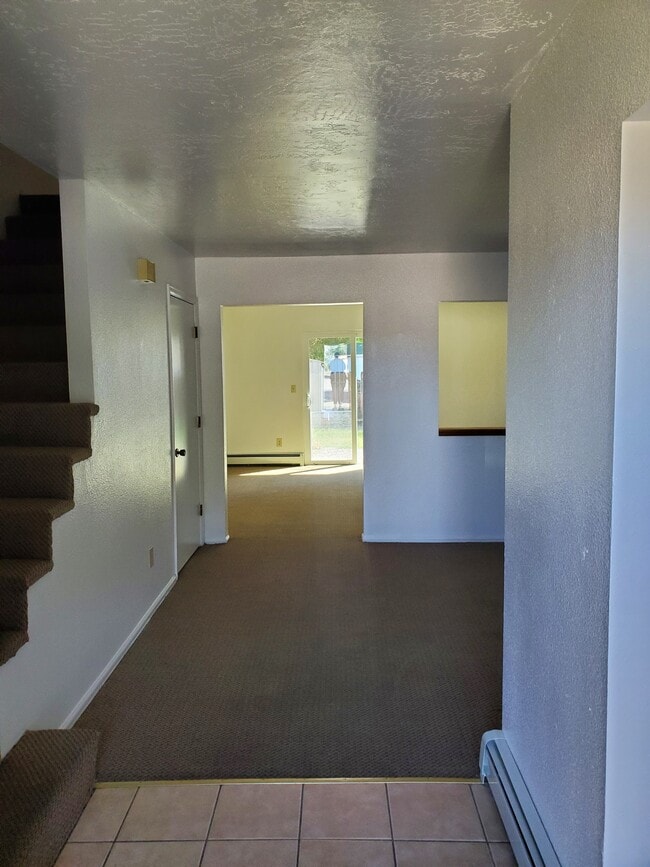 Photo - 138 N Willow St