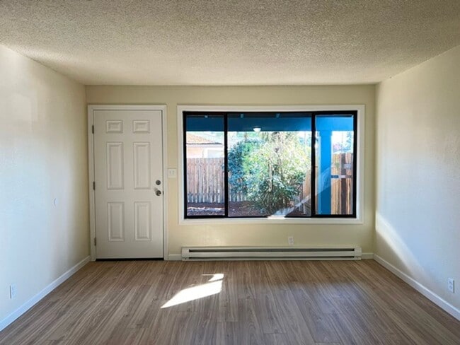 Photo - 2Bd/1Ba Single Story Apartment Unit - Move... Unit 4434