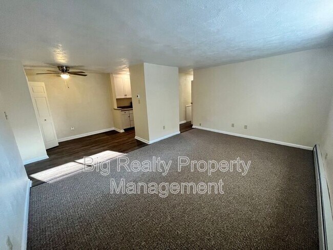 Photo - 120 N Penn St Unidad C-2