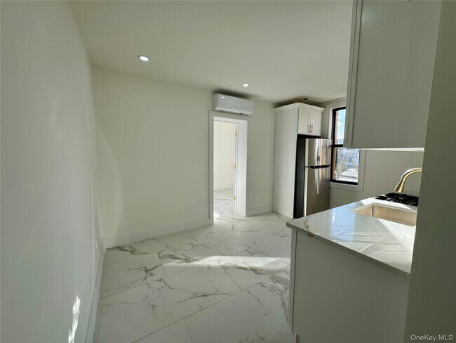315 Riverside Blvd Unit 1