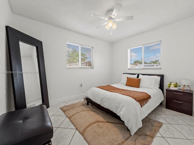 Photo - 6165 SW 44th St Unidad 2