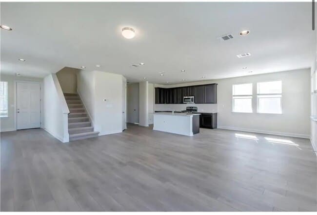Photo - 805 Vaughn St