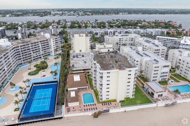 Context - Le Chateau Royal