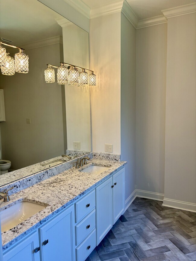 Luxurious Home in The Lake District Rental For Rent in Alexandria, LA