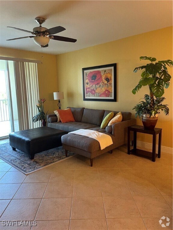 Building Photo - 11041 Gulf Reflections Drive Unit 305 Rental