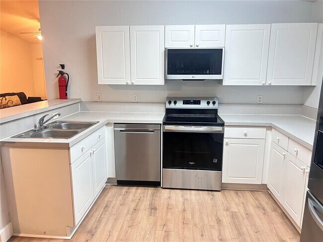 Photo - 8825 Grand Palms Cir Unit B