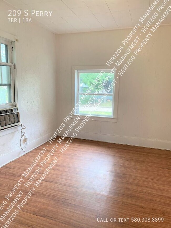 Large 3 Bedroom home Rental House Rental in Ponca City, OK