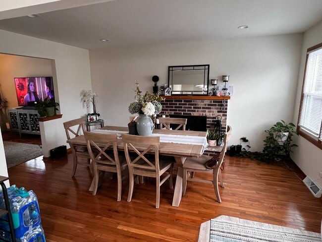 Photo - 6700-6702 Hill Ridge Drive - 6702