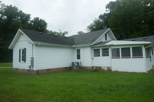 Photo - 132 Hwy 343 North