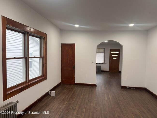 Building Photo - 1142 Hampton St