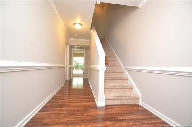 208 Irving Way