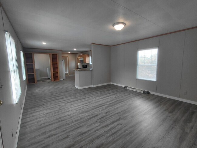 14369 Harvey Dr