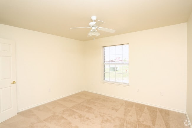 2BR,2BA - 999SF - Bedroom