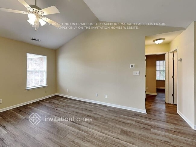 Photo - 2120 Centergrove Rd