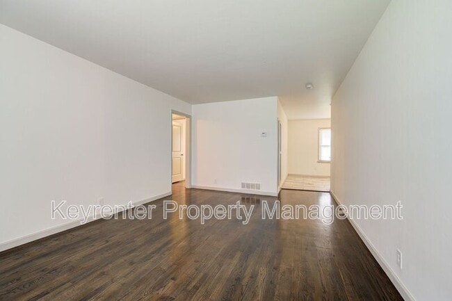 Photo - 628 E Hill St