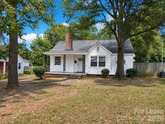 Building Photo - 2733 Parkway Ave