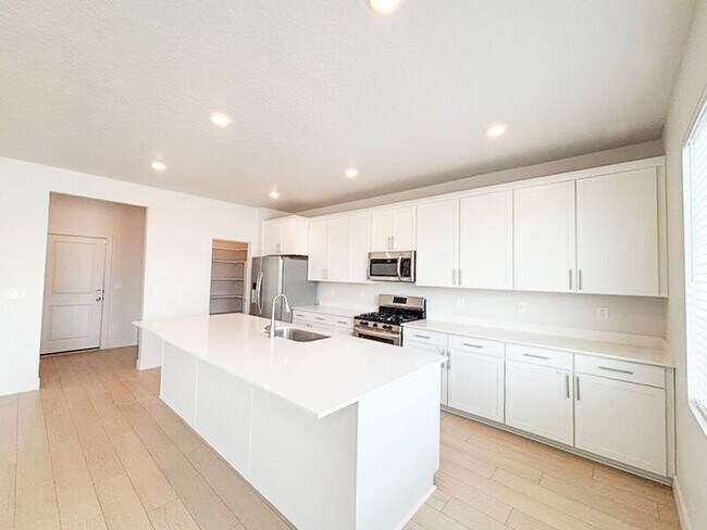 Photo - 414 W Snowberry Dr