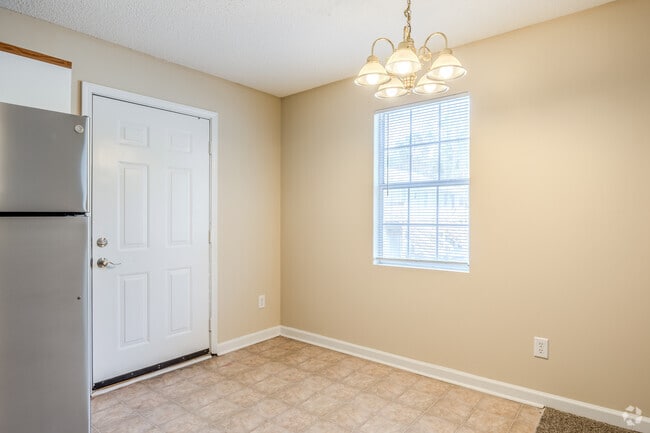3BR, 2BA - 1,200SF - Dining Room