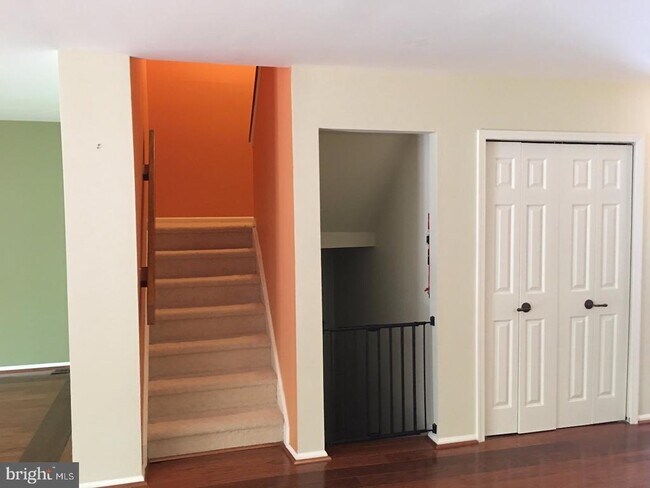 Photo - 19 Hanover Ct