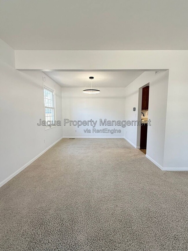 2383 Quincy Ave