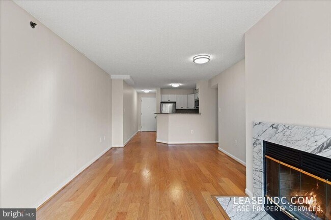 Photo - 1230 23rd St NW Unit #819