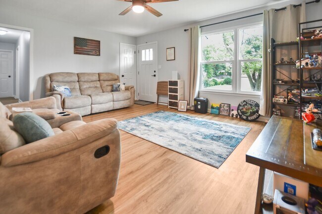 220 Marshall Dr
