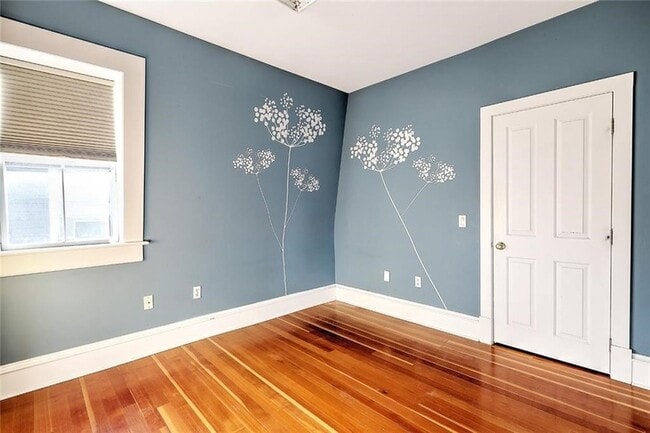 Photo - 225 Carpenter St