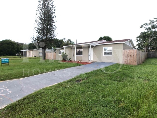 Photo - 3252 Peterborough St