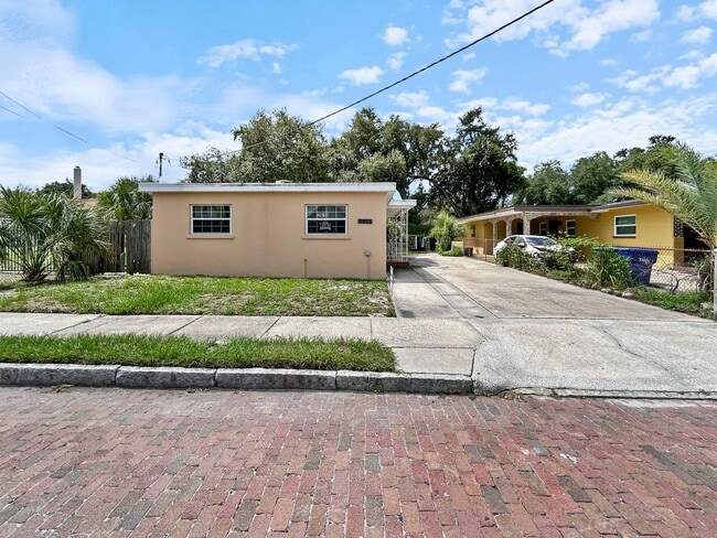 Photo - 2613 E Clark St Unit A
