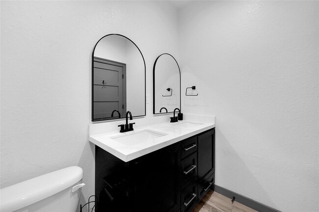 Photo - 3625 Lydia St Unit b