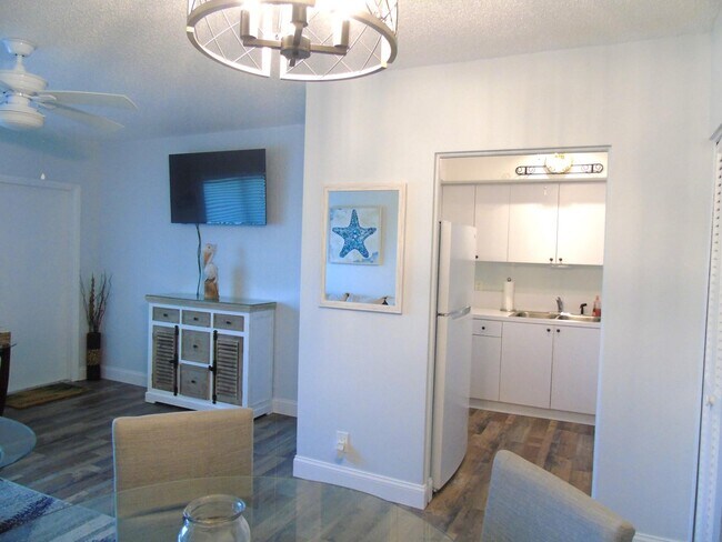 Photo - 309 Circle Dr S Unit S204