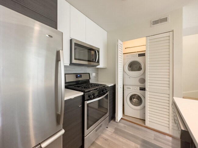 843 W Grace St Unit 201A