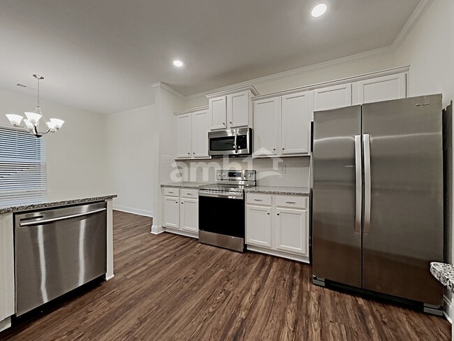 Photo - 681 Woodall Rd