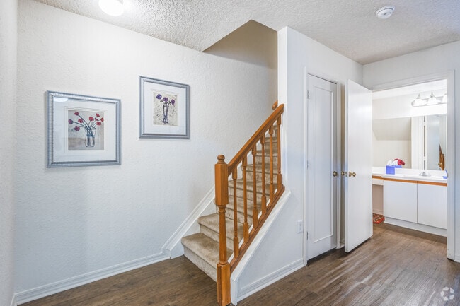 L-1A - 3 BR, 2.5 BA - 1,500SF