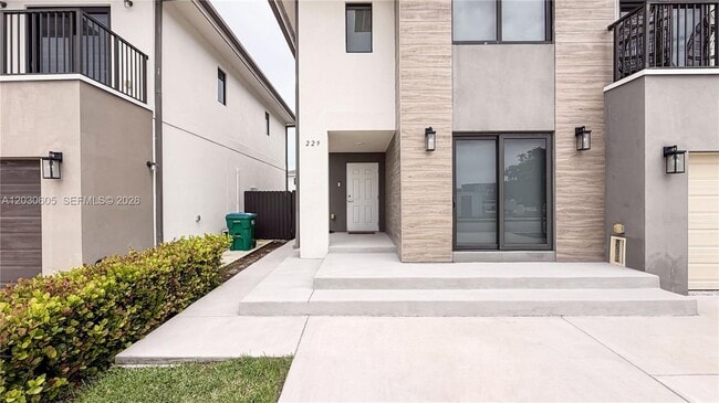 Photo - 229 NW 12th Ct