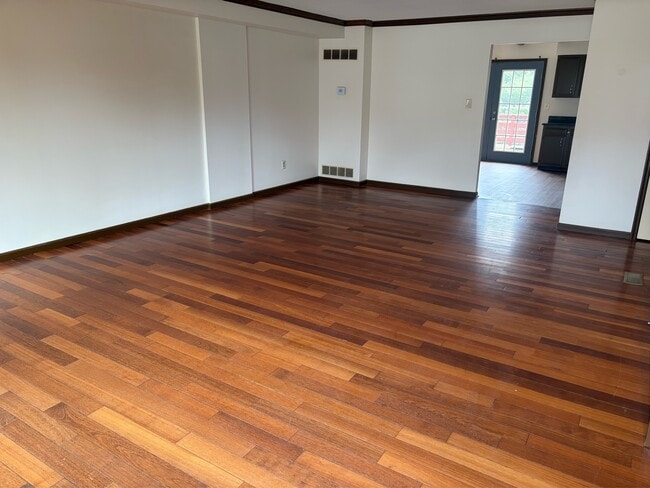 Photo - 516 Susan Dr