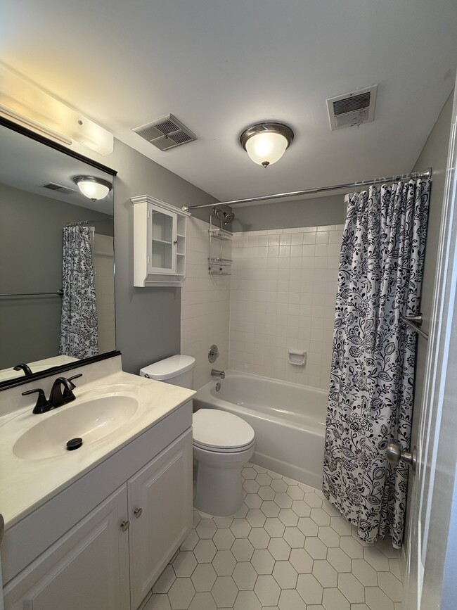 Photo - 4609 Luxberry Dr