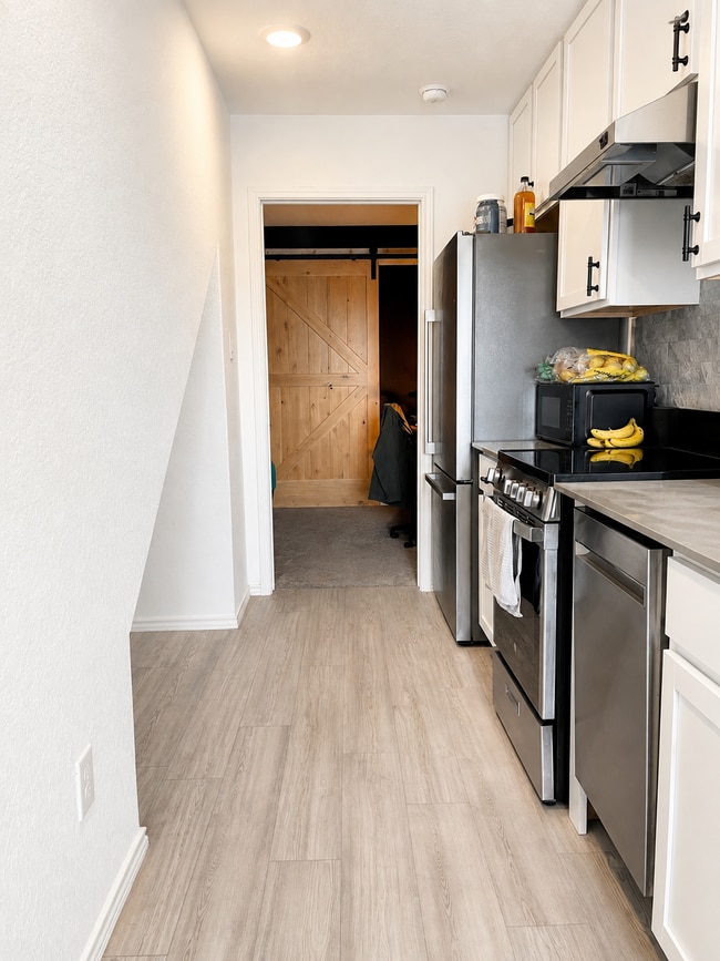 Photo - 7148 Elm Cv