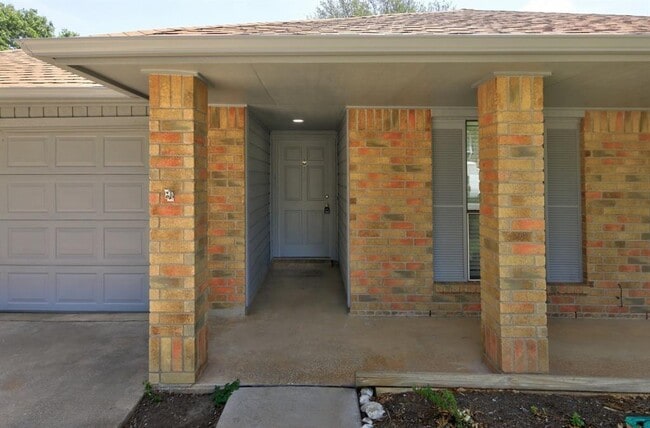 Photo - 502 Eaglecreek Dr