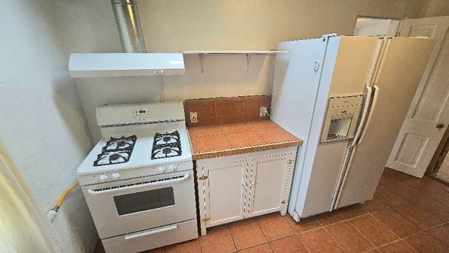 Photo - 523 Agua Fria St