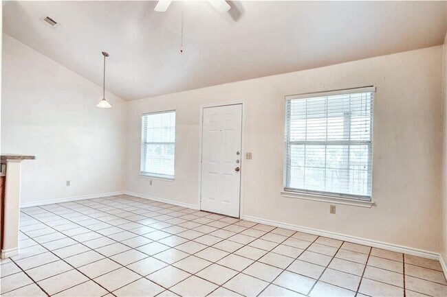 Photo - 412 Burleson St Unit 101