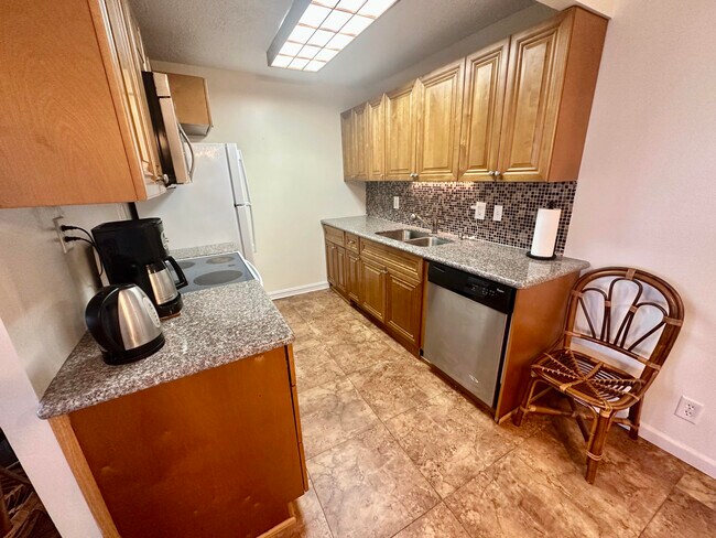 Photo - 4032 Swansea Crescent Unit 4032