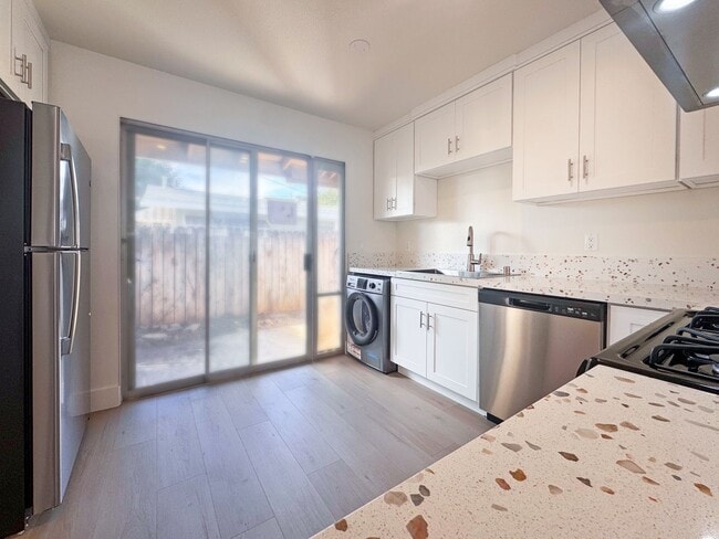 Photo - Residential Apartment near Downtown Fullerton Unidad B