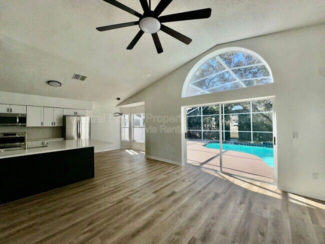 Photo - 3032 Bloomsbury Dr