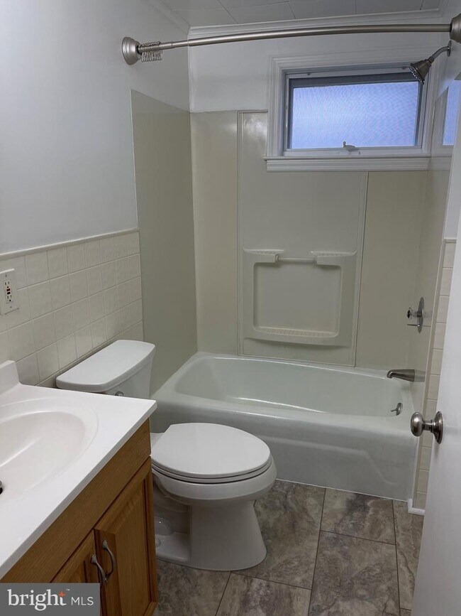 325 Erie Ave Townhome For Rent in Quakertown, PA