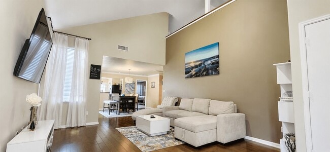 Photo - 29122 Foxingham Cir