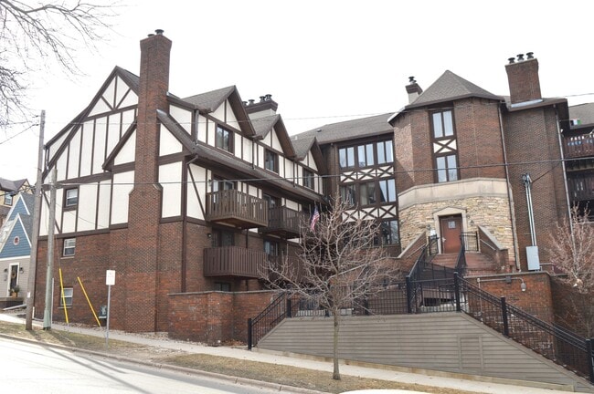 Photo - 328 N Allen St Unit 1