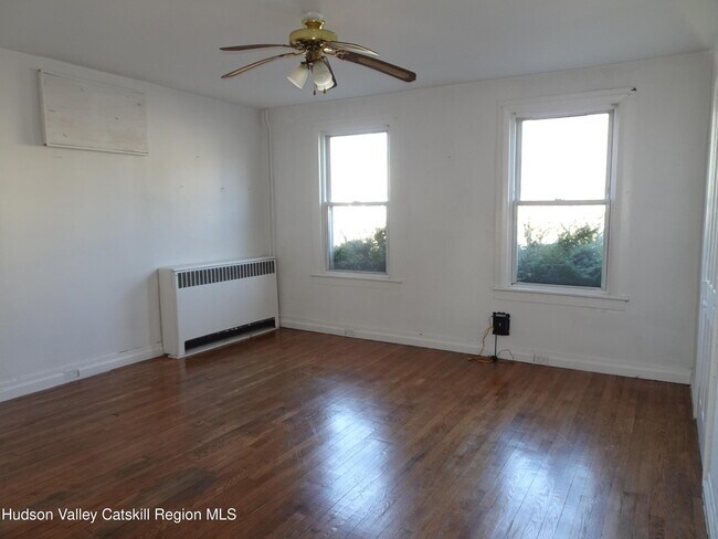 Photo - 349 State St